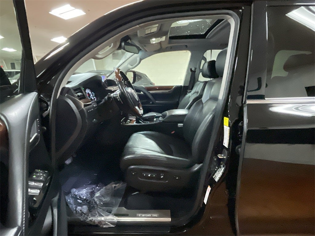 2017 Lexus LX 570 Luxury